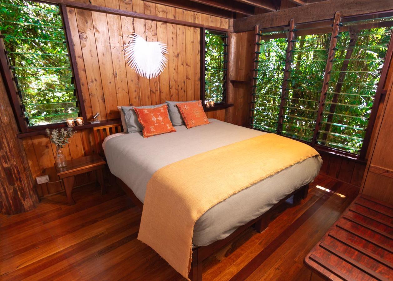 The Canopy Rainforest Treehouses & Wildlife Sanctuary Tarzali Bagian luar foto
